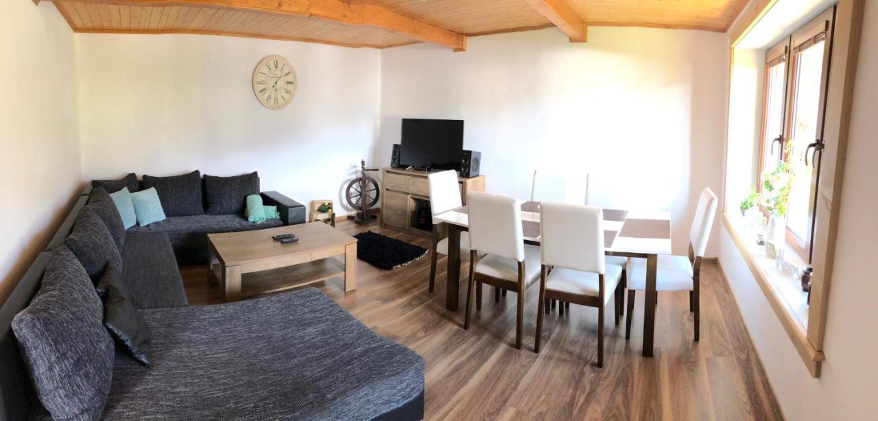 Viktoria- Neakceptujeme Mlade Partie Villa Terchová Dış mekan fotoğraf